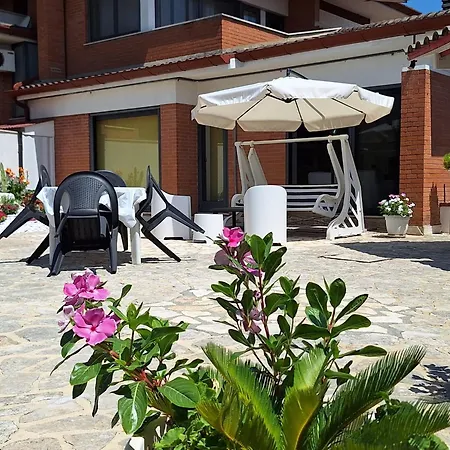 House Apartment *